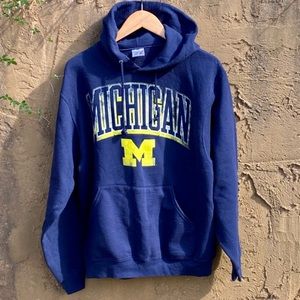 Russell Brand Men’s Blue Michigan Wolverine Sweatshirt Hoodie Sz M 38-40 Unisex